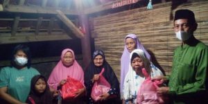 OMAN SH dan SUTIAH SM Berbagi Tanpa Batas, Gelar Baksos jelang Pilkades di beberapa Lokasi