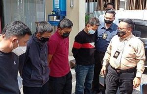 Modus… Sopir Tanpa Hasil Swab Bayar Rp 50.000 di Penyekatan PPKM, Polisi Tangkap 5 Pelaku Pungli