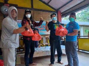 JALIN SOLIDARITAS DAN PEDULI JURNALIS, FOWAT BAGIKAN SEMBAKO DAN UANG TUNAI