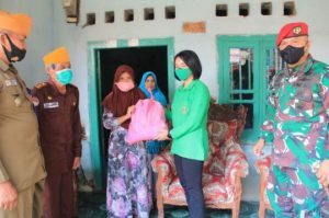 Sambut HUT RI, Komandan Grup 1 Kopassus dan Ibu Ketua Persit KCK Silaturahmi Dengan Veteran Pejuang 45
