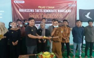 KOMUNITAS MAHASISWA TAKTIS DEMOKRATIS WANASALAM (MATADEWA) GELAR MILAD PERTAMA