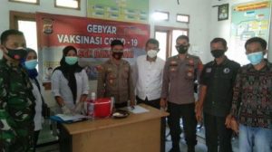 Polsek Banjarsari Polres Lebak Gelar Gebyar Vaksinasi Covid-19 di Desa Cisampih