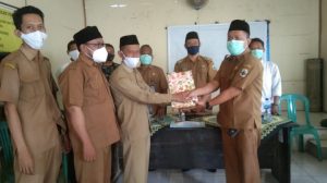 SERAH TERIMA JABATAN KEPALA DESA LAMA KE PLT KEPALA DESA KERTA