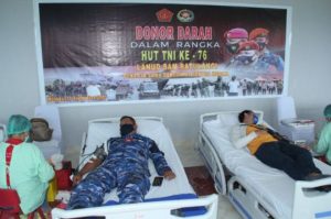Gandeng RS Sentra Medika Minahasa Utara, Lanud Sam Ratulangi koordinir Donor Darah memperingati HUT TNI ke-76