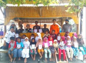 Kegiatan Para Relawan Peduli dan Cinta Anak-Anak Pulau