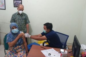 Sukseskan Program Vaksinasi Covid-19, Puskesmas Cipeundeuy Berikan Pelayanan Secara Gratis