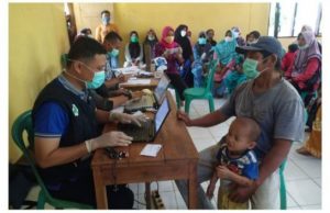 Ratusan Warga Dari Dua Desa Datangi Kantor Desa Karangpamidangan, Ada Apa Ya,,?
