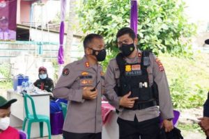 Tinjau TPS 5 dan 6 di Desa Sentul, Kabid Humas Polda Banten Apresiasi Panitia Pelaksana Karena Menyediakan Layanan Vaksinasi