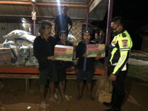 Pasca Kebakaran di Baduy, Polres Lebak Polda Banten Berikan Bantuan