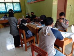 Dukung Pembelajaran Tatap Muka, Polsek Cijaku Polres Lebak Gelar Vaksinasi Covid-19 Di SMPN 3 Satap Cijaku