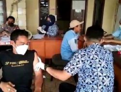 Antusias Warga Ikuti Vaksinasi Massal di Mapolsek Malingping Polres Lebak