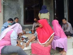 Kegiatan melaksanakan kegiatan vaksinasi massal di wilayah Polsek Banjarsari Polres Lebak