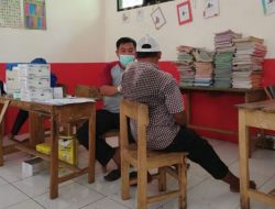 Warga Kampung Dungkuk, Desa Cirinten Ikuti Vaksinasi Dengan Antusias Demi Bentuk Kekebalan Tubuh