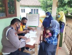 Target Capai Herd Immunity, Polsek Cijaku Polres Lebak Vaksin Sasar Ke Pelosok Kampung