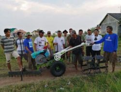 TIDAK TERIMA DI KLEM DAPAT BANTUAN HANDTRAKTOR, DESA PONTANG PROTES KERAS MINTA DINAS TERKAIT CEK ULANG PENERIMA BANTUAN