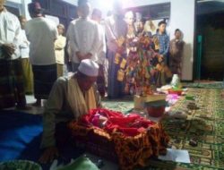 Acara Meuruehan (Penyematan Nama Anak Di Usia 40 Hari) Bernuansa Islami Kepada Azis Natawijaya