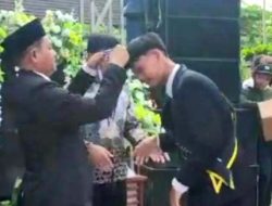 Dalam Suasana Haru, PLH Kepala SMAN 18 Pandeglang Ucapkan Salam Perpisahan Kepada Para Siswa