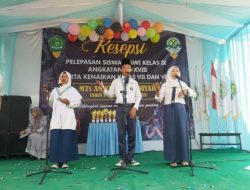 Mts Anwarul Abidiah Cigeulis Pandeglang Gelar Pelepasan dan Kenaikan Kelas Secara Meriah dan Penuh Haru