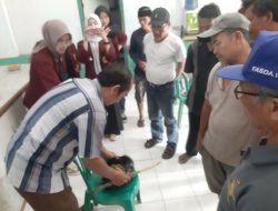 KKM Mahasiswa UNTIRTA Semester -7 Lakukan Sosialisasi Edukasi Pupuk Organik kepada Masyarakat Katumbiri Cigeulis