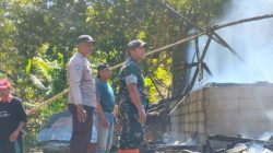 Kapolsek Leuwidamar Polres Lebak Datangi TKP Kebakaran Rumah di Kp Lebak Masigit Desa Leuwidamar