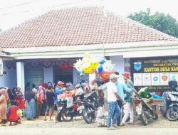 Warga Desa Karyabuana dan Desa Ciseureuheun Menerima Bantuan Program BLT BBM, PKH dan BPNT