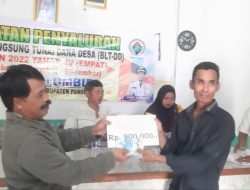 Penyaluran BLT DD Kepada 101 KPM di Desa Katumbiri Berjalan Lancar