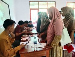 Penyaluran Program BLT BBM, PKH dan BPNT Desa Katumbiri dan Waringinjaya Berjalan Kondusif dan Tertib