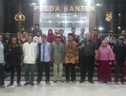 Didampingi YLBH Chakra Bhinus, 25 Warga Lebak Laporkan JB ke Polda Banten