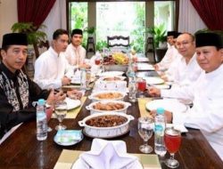 Lebaran Pertama, Presiden Jokowi Silaturahmi dengan Menhan Prabowo