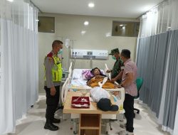 Wujud Sinergitas, Babinsa dan Kepala Desa Jenguk Bhabinkamtibmas Yang Sedang Dalam Perawatan