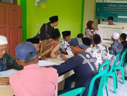 Sinergitas TNI-Polri Monitoring kegiatan Forum Konsultasi Publik Pendataan Awal Registrasi Sosial Ekonomi (REGSOSEK) tingkat Desa Cinunjang