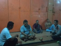 Kanit Binmas Polsek Tempuran Lakukan Giat Ngawangkong Bersama Warga Purwajaya