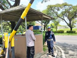 Polisi di Ciampel Berpatroli ke Kawasan Surya Cipta