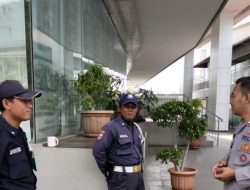 Kegiatan Polisi Caket Polsek Ciampel di Kawasan Surya Cipta