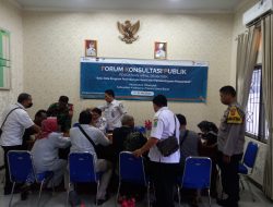 Personil Polsek Cikampek Polres Karawang Polda Jabar Kembali Monitoring Kegiatan Forum Komunikasi Publik di Desa Cikampek Pusaka