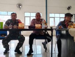 Sinergitas TNI-POLRI Wilkum Klari Monitoring Kegiatan Forum Komunikasi Publik Pendataan Awal Regsosek
