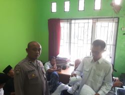 Pelayanan Kantor Desa Mulyasejati Dipantau oleh Bhabinkamtibmas Polsek Ciampel