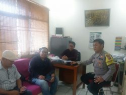 Personil Polsek Cikampek Sambang , Aipda Edi Anwar Pesan Kantibmas Warga