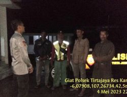 Tim Patroli Prekat Polsek Tirtajaya terus meningkatkan Patroli Prekat demi Terciptanya Keamanan dan Ketertiban serta Kondusifitas di lingkungan masyarakat
