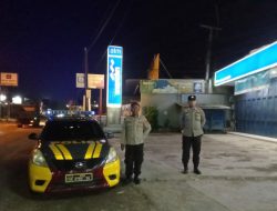 Berikan Rasa Aman Kepada Masyarakat, Personil Polsek Rengasdengklok Laksanakan Patroli Prekat Malam Hari