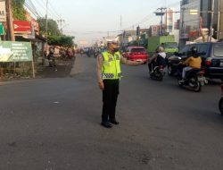 Unit Lantas Polsek Klari Gatur Lalin Di Objek Vital Rawan Macet