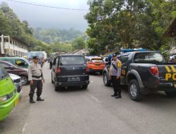 Patroli Polsek Sukaratu Polres Tasik Kota Polda Jabar, Pantau Kegiatan Masyarakat di Obwis Wisata Cipanas Galunggung
