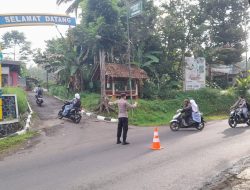 Polsek Cineam Polres Tasik Kota Polda Jabar Melaksanakan Pelayanan Masyarakat dengan Kegiatan Strong Point Pagi