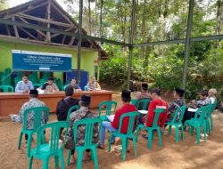 Polsek Gunungtanjung Polres Tasik Kota Polda Jabar Sinergitas Polri dan Kades Malatisuka Menghadiri dan Monitoring Kegiatan Forum Konsultasi Publik (FKP) Pendataan Awal Registrasi Sosial Ekonomi (REGSOSEK) Tingkat Desa Malatisuka