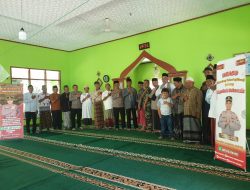 Kegiatan sosialisasi program “BEBEJA KA POLRES” dan Slogan Polres Tasikmalaya Kota “HADE” Kapolsek Sukaresik Polres Tasik Kota Polda Jabar, Bersama warga Kp. Kalangsari Desa Cipondok
