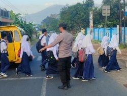 Anggota Polsek Pagerageung Polres Tasik Kota, Melaksanakan giat gatur pagi (strong point pagi) di titik rawan lalu lintas