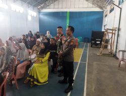 Sinergitas TNI-Polri Polsek Indihiang Polres Tasik Kota, Monitoring Penyaluran Bansos tahap II di Kelurahan Bungursari