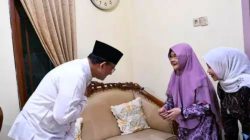 pertemuan Anies dan ibu Cak Imin Muhassonah Hasbullah di Pesantren Mambaul Maarif Denanyar, Jombang
