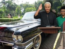 Ganjar bersama Mahfud Daftar ke KPU RI Gunakan Eks Mobil Dinas RI-1 Soekarno