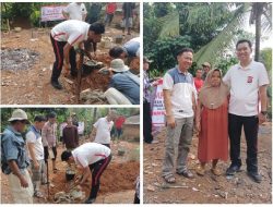 Bedah Rumah dari Kapolsek Cigeulis kepada warga Desa Karyabuana dalam rangka HUT Bhayangkara ke-78